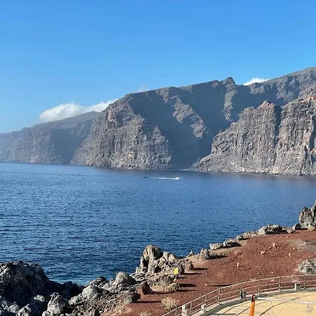 Апартаменты Gigantes Amazing Sea View Wifi Pool Parking